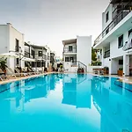 Modern Life Bodrum מלון 3*