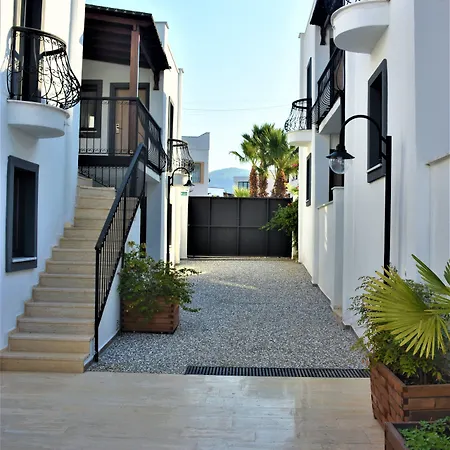 Modern Life Bodrum Отель 3*